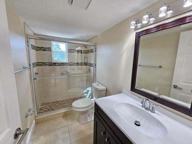 2562 Garden Drive N 202, Lake Worth Beach, FL 33461