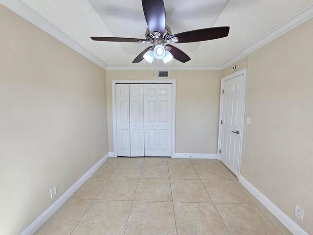 2562 Garden Drive N 202, Lake Worth Beach, FL 33461