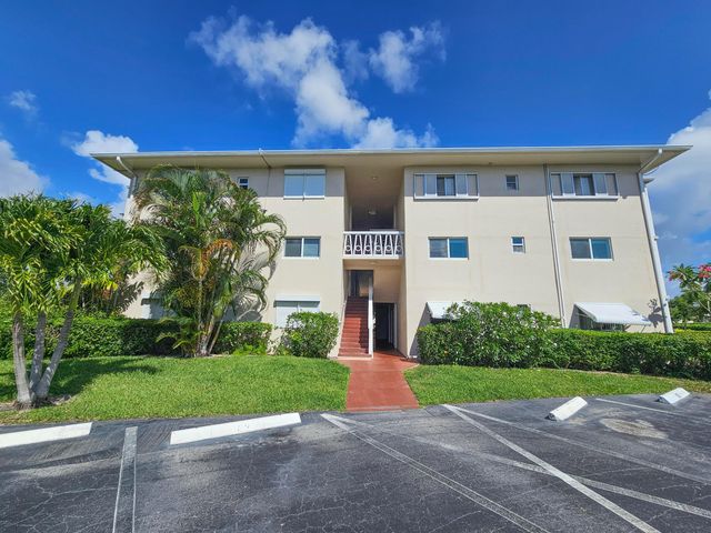 2562 Garden Drive N 202, Lake Worth Beach, FL 33461