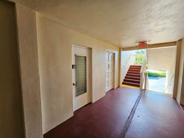 2562 Garden Drive N 202, Lake Worth Beach, FL 33461