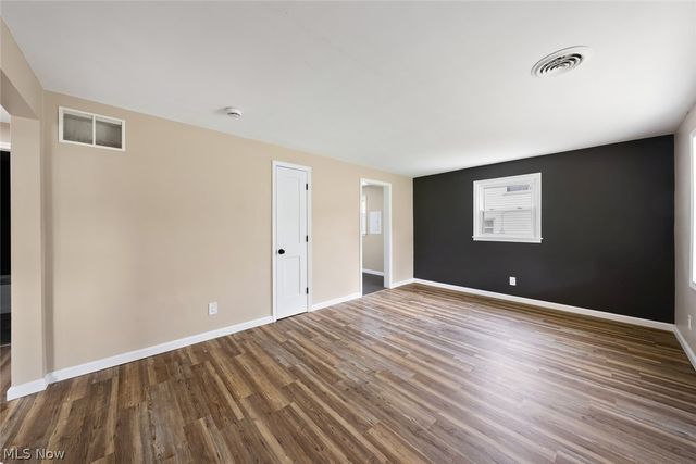 208 S Roanoke Avenue, Youngstown, OH 44515