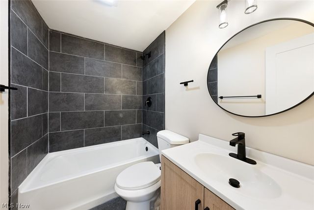 208 S Roanoke Avenue, Youngstown, OH 44515