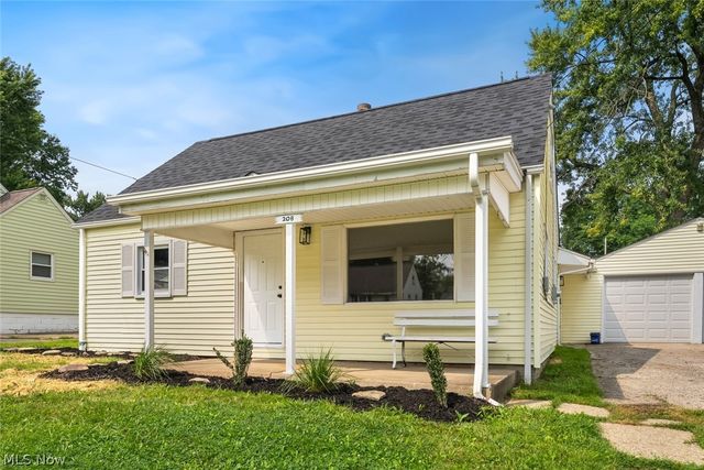 208 S Roanoke Avenue, Youngstown, OH 44515