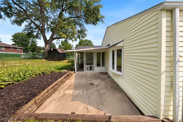 208 S Roanoke Avenue, Youngstown, OH 44515