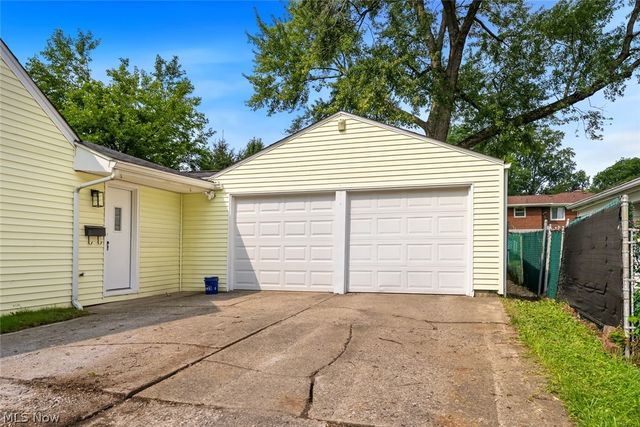 208 S Roanoke Avenue, Youngstown, OH 44515