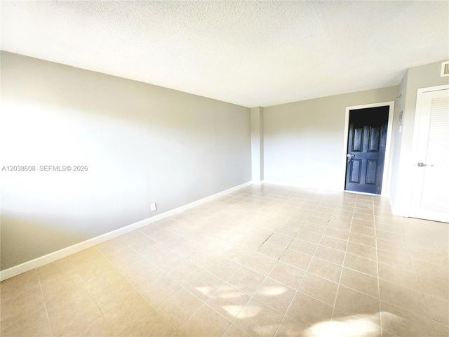 191 SW 15th St 202, Pompano Beach, FL 33060