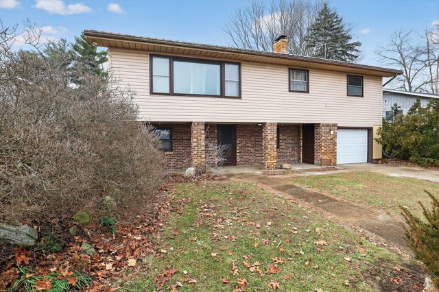 70070 Kenmore Drive, Ontwa Twp, MI 49112