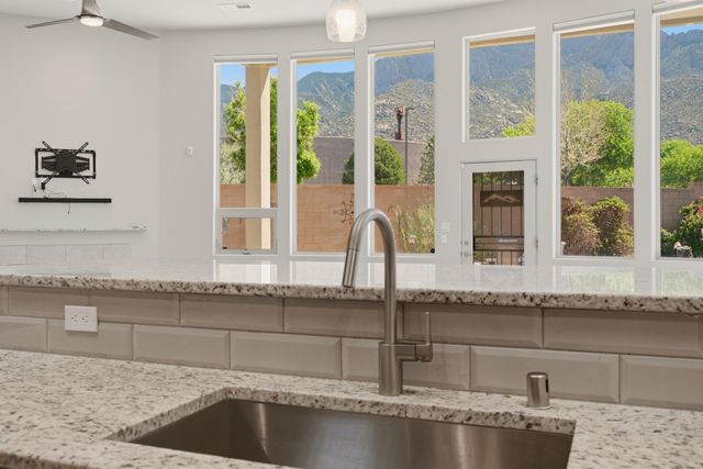 9503 Peak Vista Avenue NE, Albuquerque, NM 87122