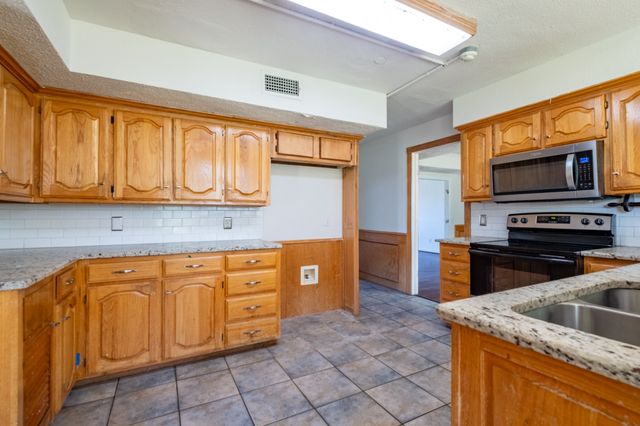 5 Griffith Court, Terrell, TX 75160