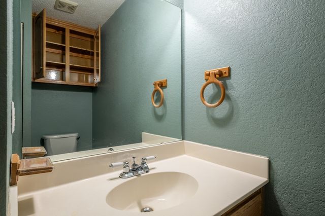 5 Griffith Court, Terrell, TX 75160