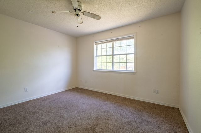 5 Griffith Court, Terrell, TX 75160