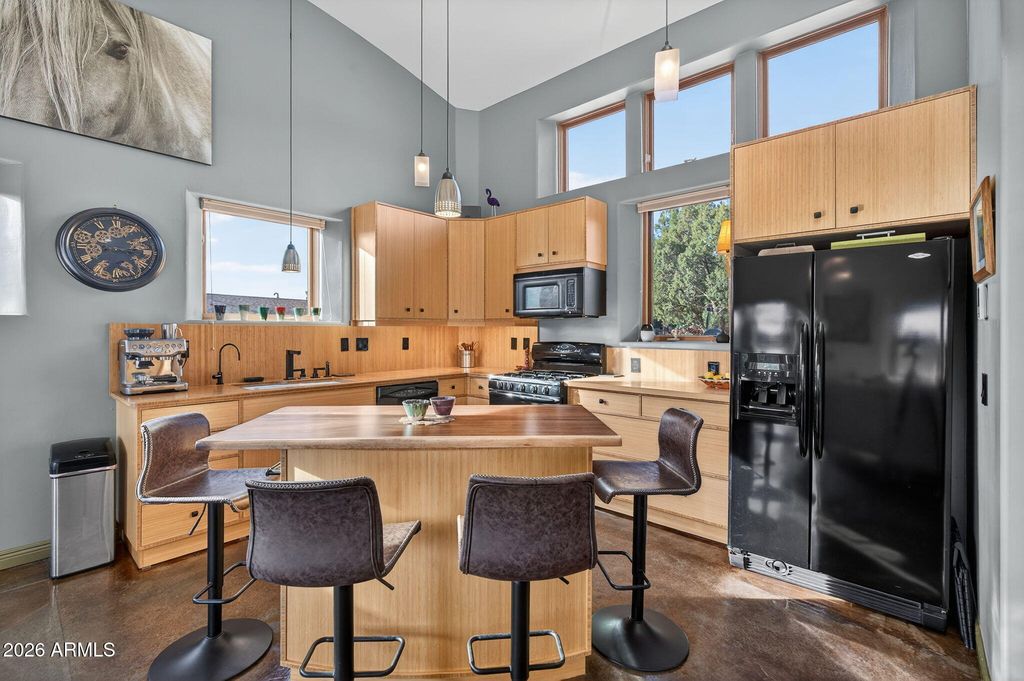Image 12 of property listing at 230 Table Top Road, Sedona, AZ 86336