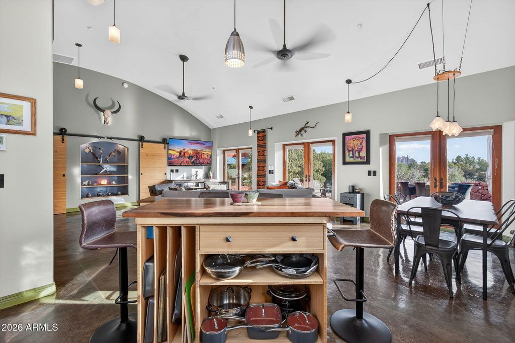 Image 17 of property listing at 230 Table Top Road, Sedona, AZ 86336