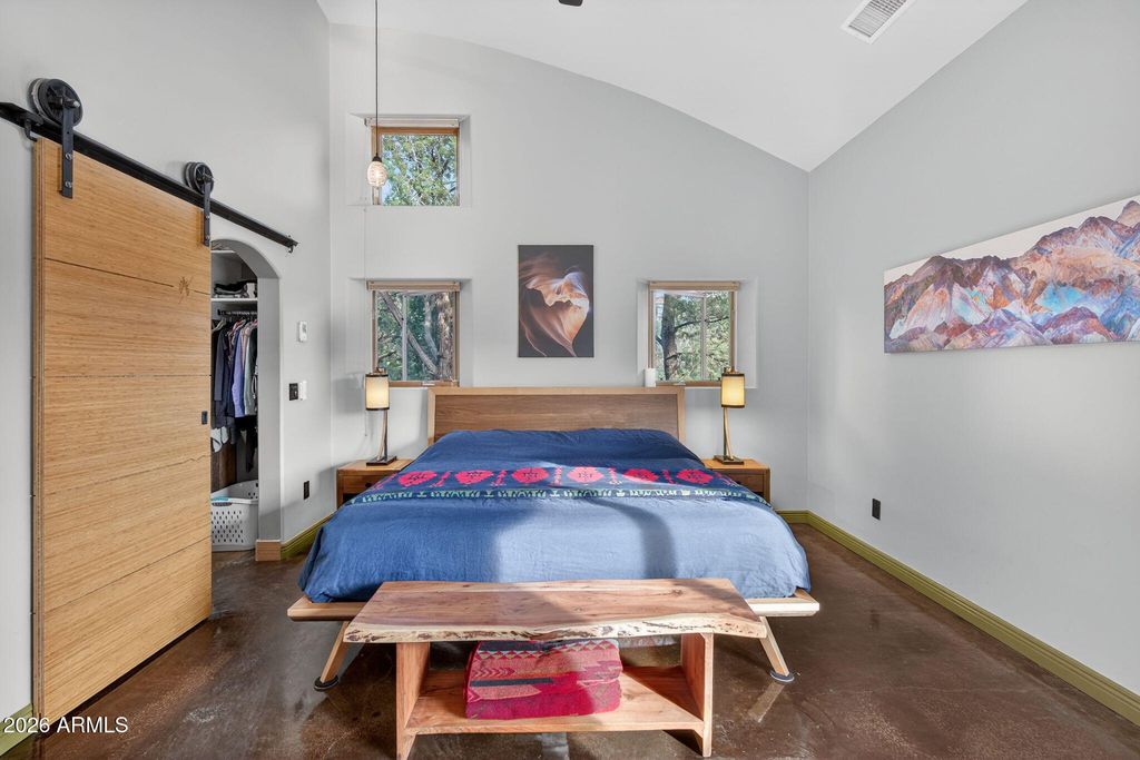 Image 22 of property listing at 230 Table Top Road, Sedona, AZ 86336