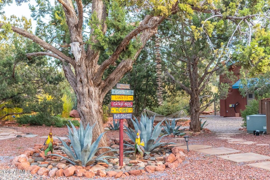 Image 51 of property listing at 230 Table Top Road, Sedona, AZ 86336
