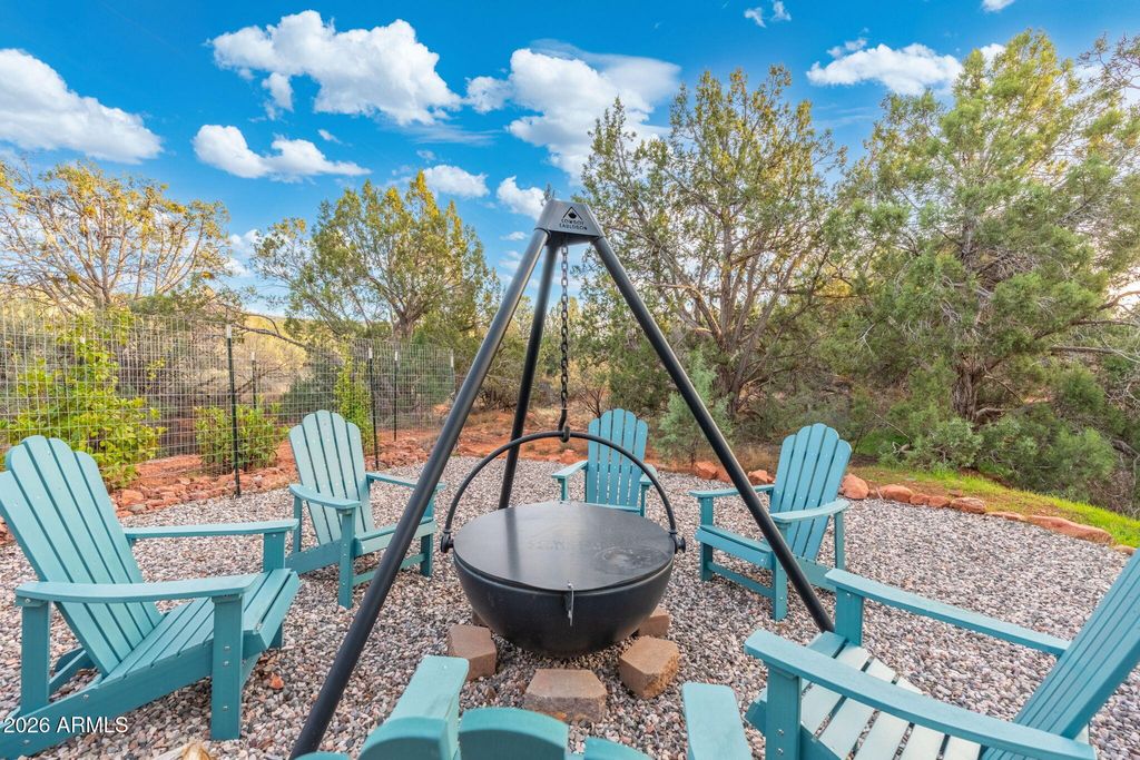 Image 68 of property listing at 230 Table Top Road, Sedona, AZ 86336