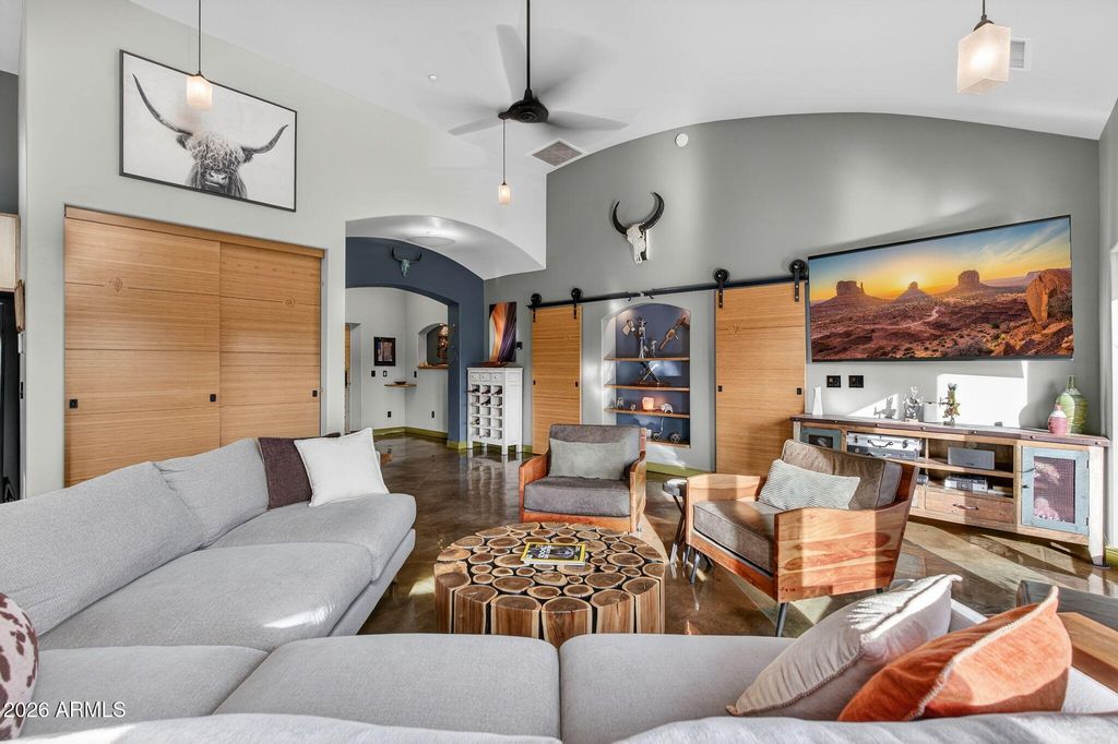 Image 9 of property listing at 230 Table Top Road, Sedona, AZ 86336