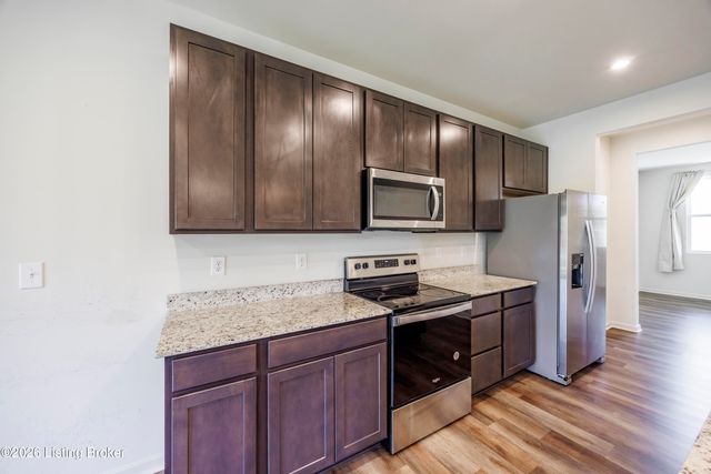 1803 Cherry Glen Dr, La Grange, KY 40031