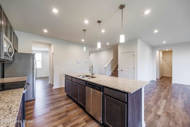 1803 Cherry Glen Dr, La Grange, KY 40031