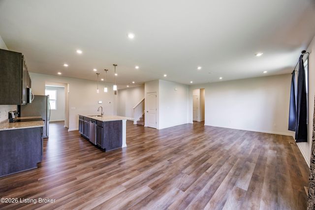 1803 Cherry Glen Dr, La Grange, KY 40031
