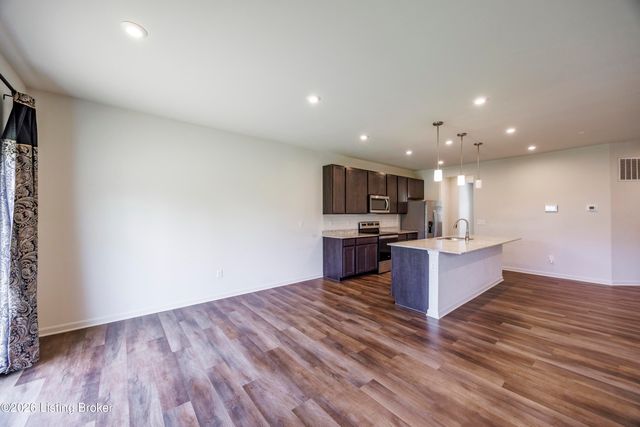 1803 Cherry Glen Dr, La Grange, KY 40031