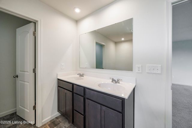 1803 Cherry Glen Dr, La Grange, KY 40031