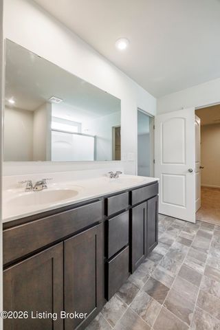 1803 Cherry Glen Dr, La Grange, KY 40031