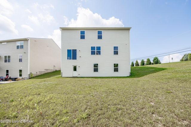 1803 Cherry Glen Dr, La Grange, KY 40031