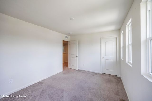 1803 Cherry Glen Dr, La Grange, KY 40031