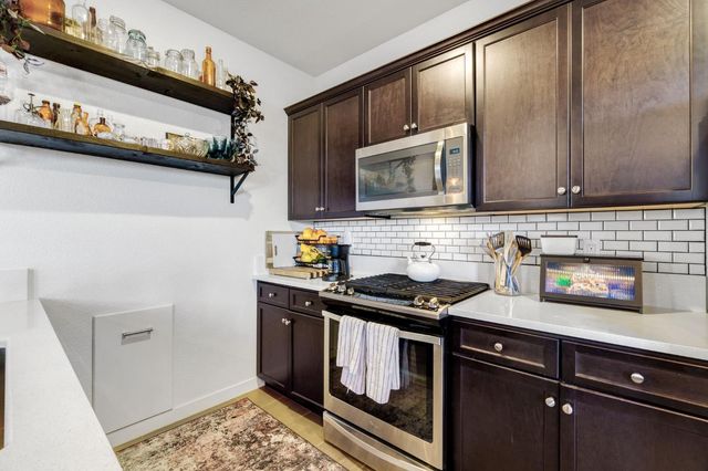 2583 N Mcarthur Avenue, Fresno, CA 93727