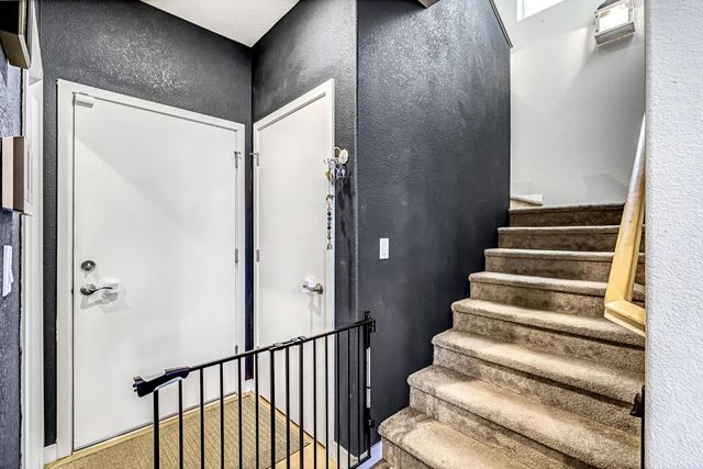 2583 N Mcarthur Avenue, Fresno, CA 93727