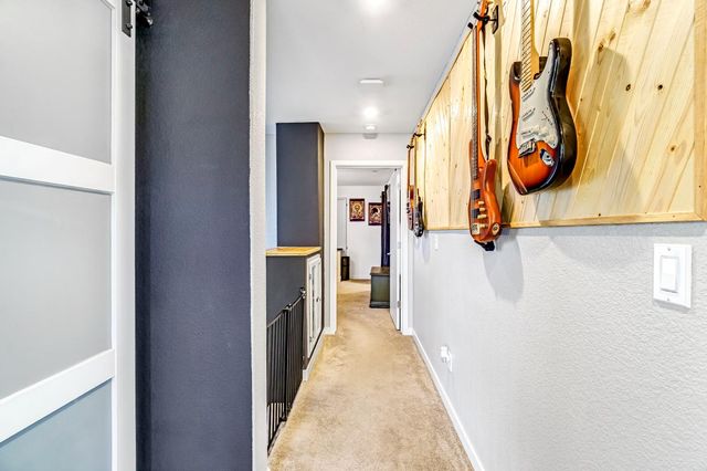 2583 N Mcarthur Avenue, Fresno, CA 93727