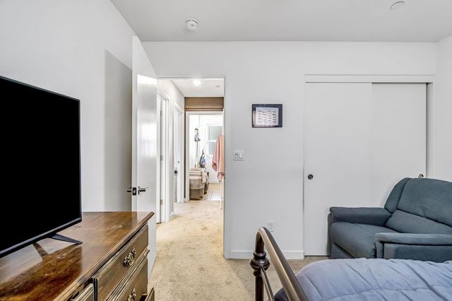 2583 N Mcarthur Avenue, Fresno, CA 93727