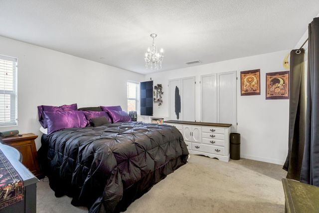 2583 N Mcarthur Avenue, Fresno, CA 93727