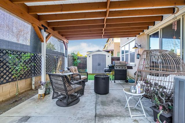 2583 N Mcarthur Avenue, Fresno, CA 93727