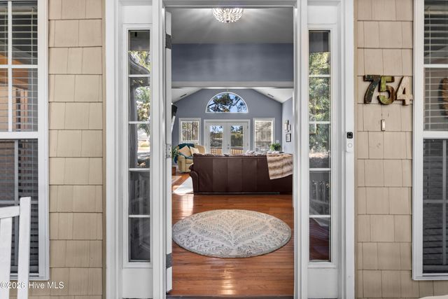 754 Country Club Drive, Hampstead, NC 28443