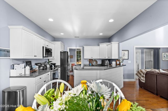 754 Country Club Drive, Hampstead, NC 28443