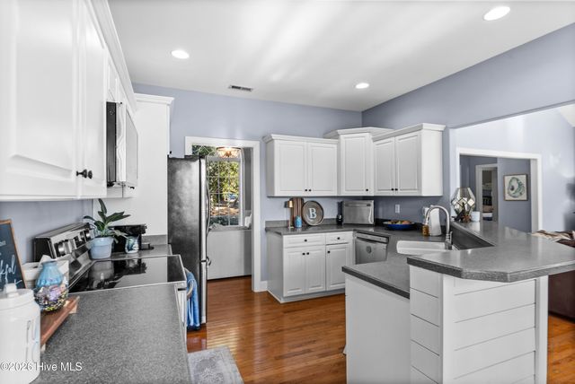 754 Country Club Drive, Hampstead, NC 28443