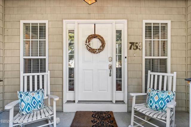 754 Country Club Drive, Hampstead, NC 28443