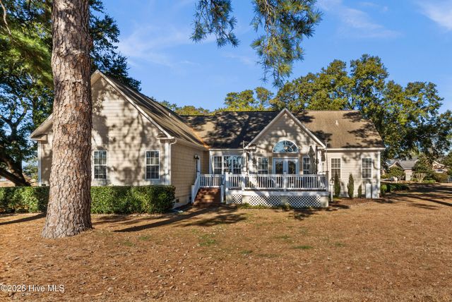 754 Country Club Drive, Hampstead, NC 28443