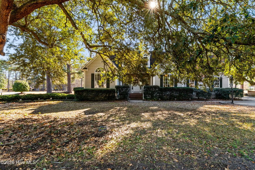 754 Country Club Drive, Hampstead, NC 28443