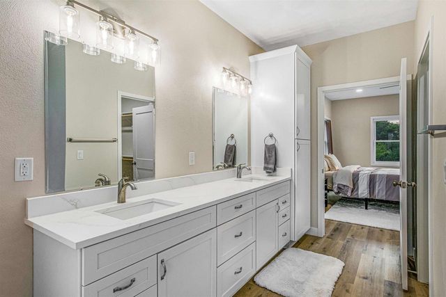 5611 N Vista, Janesville, WI 53548