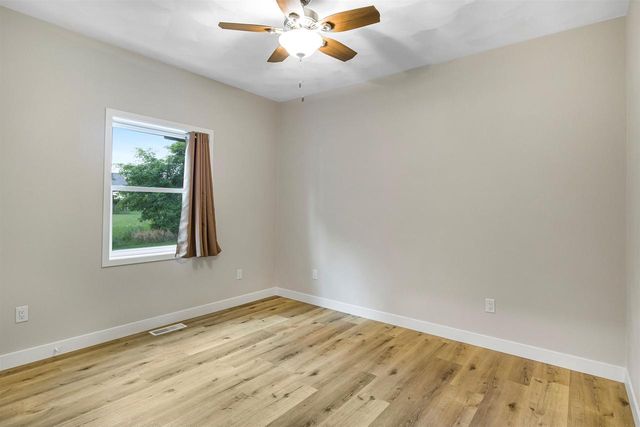 5611 N Vista, Janesville, WI 53548