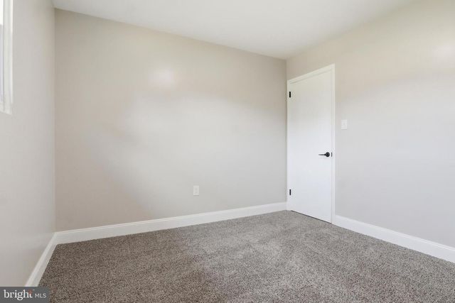 5013 LENKER ST, Mechanicsburg, PA 17050