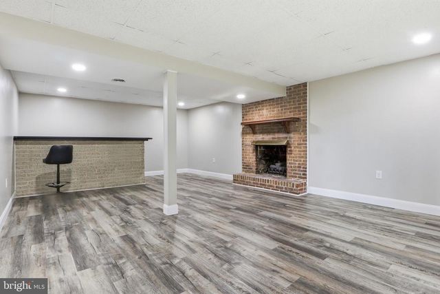 5013 LENKER ST, Mechanicsburg, PA 17050