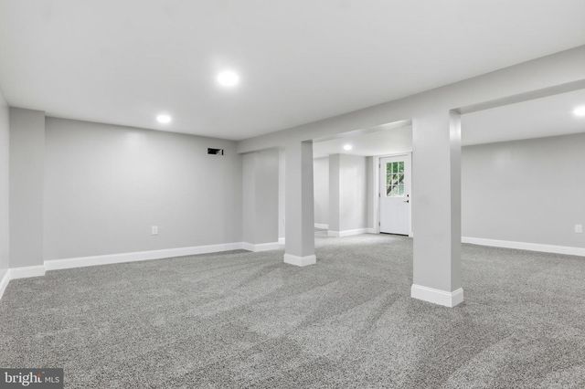 5013 LENKER ST, Mechanicsburg, PA 17050