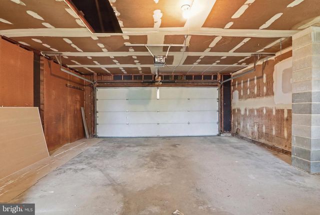 5013 LENKER ST, Mechanicsburg, PA 17050
