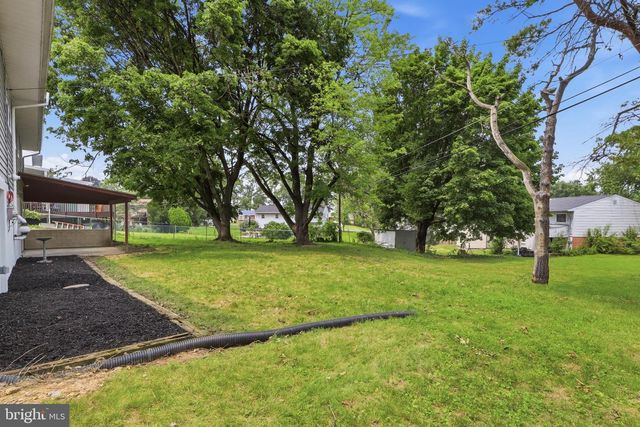 5013 LENKER ST, Mechanicsburg, PA 17050