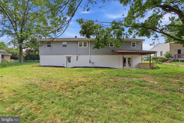 5013 LENKER ST, Mechanicsburg, PA 17050