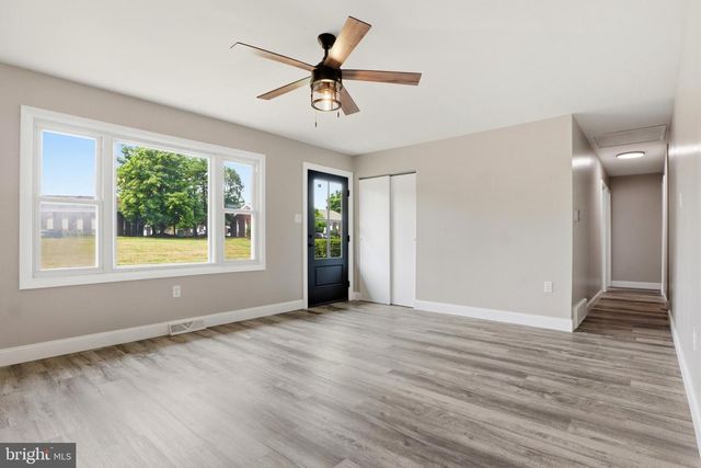 5013 LENKER ST, Mechanicsburg, PA 17050
